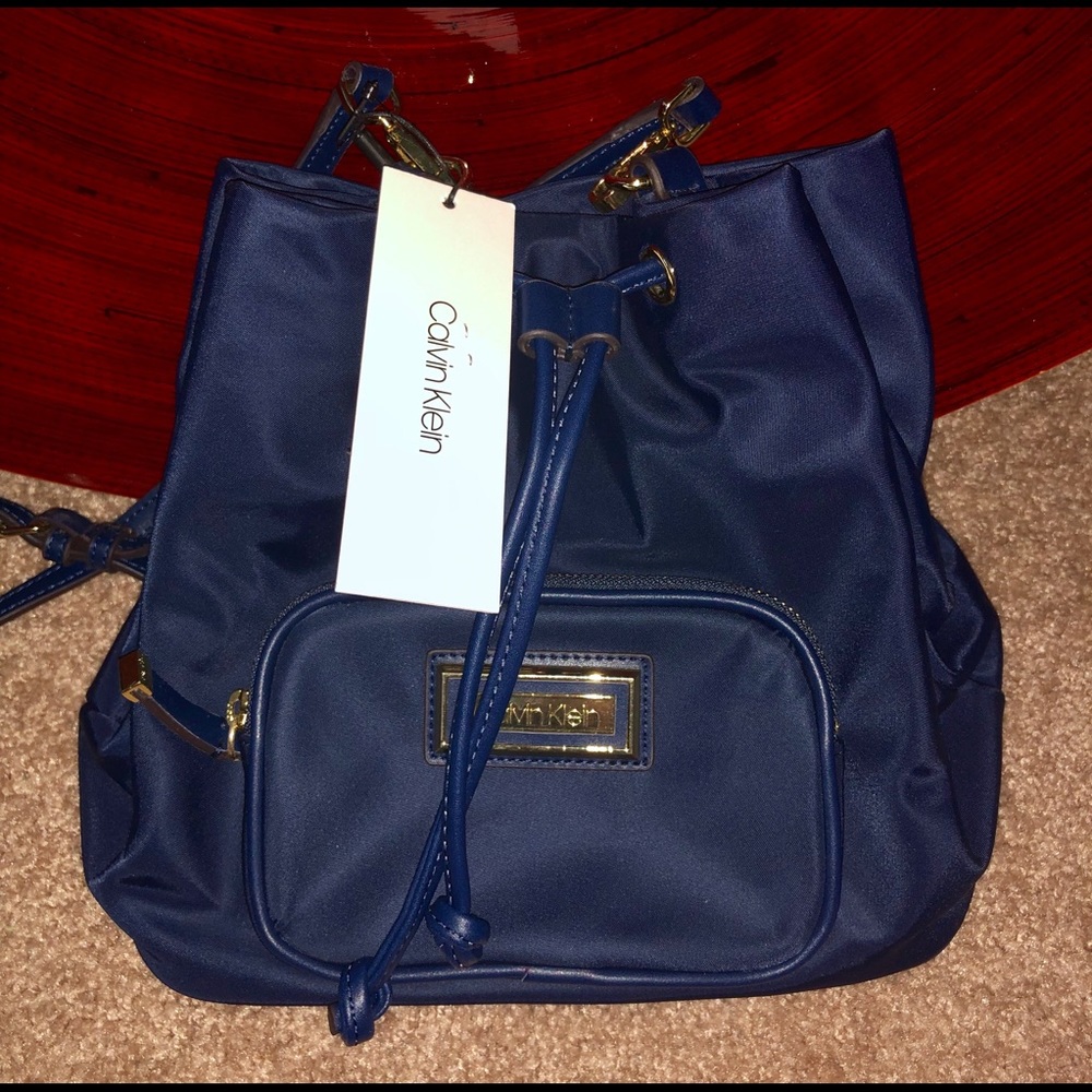 Calvin Klein Belfast Navy crossbody
